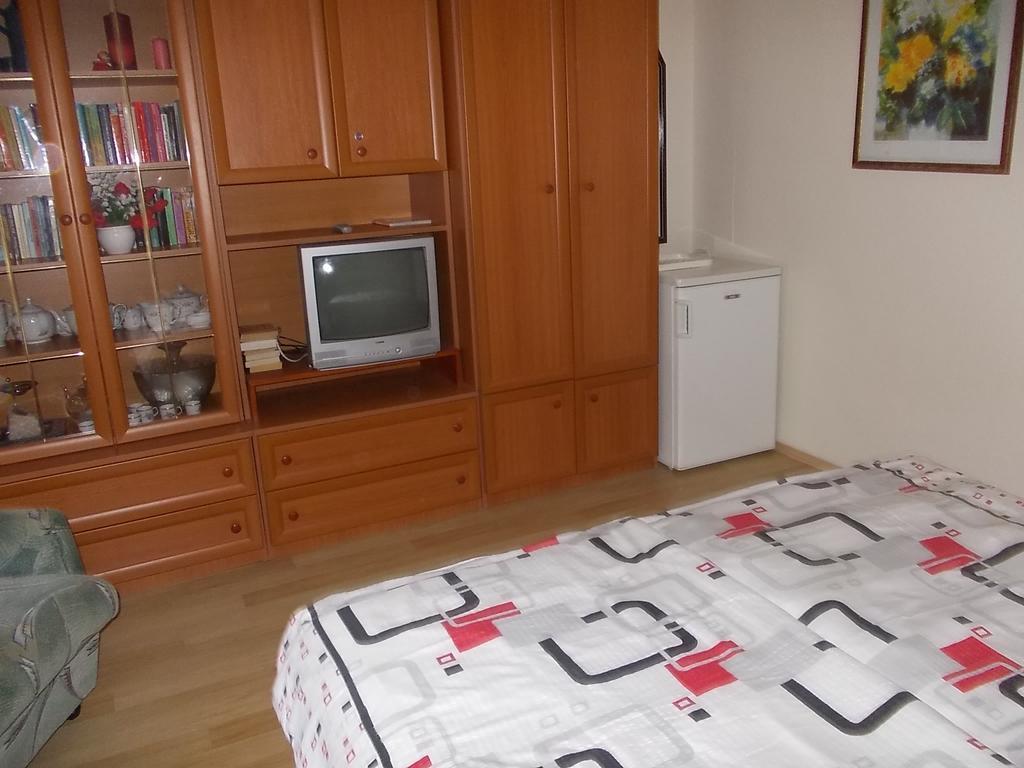 Judit Vendeghaz ヘーヴィーズ 部屋 写真
