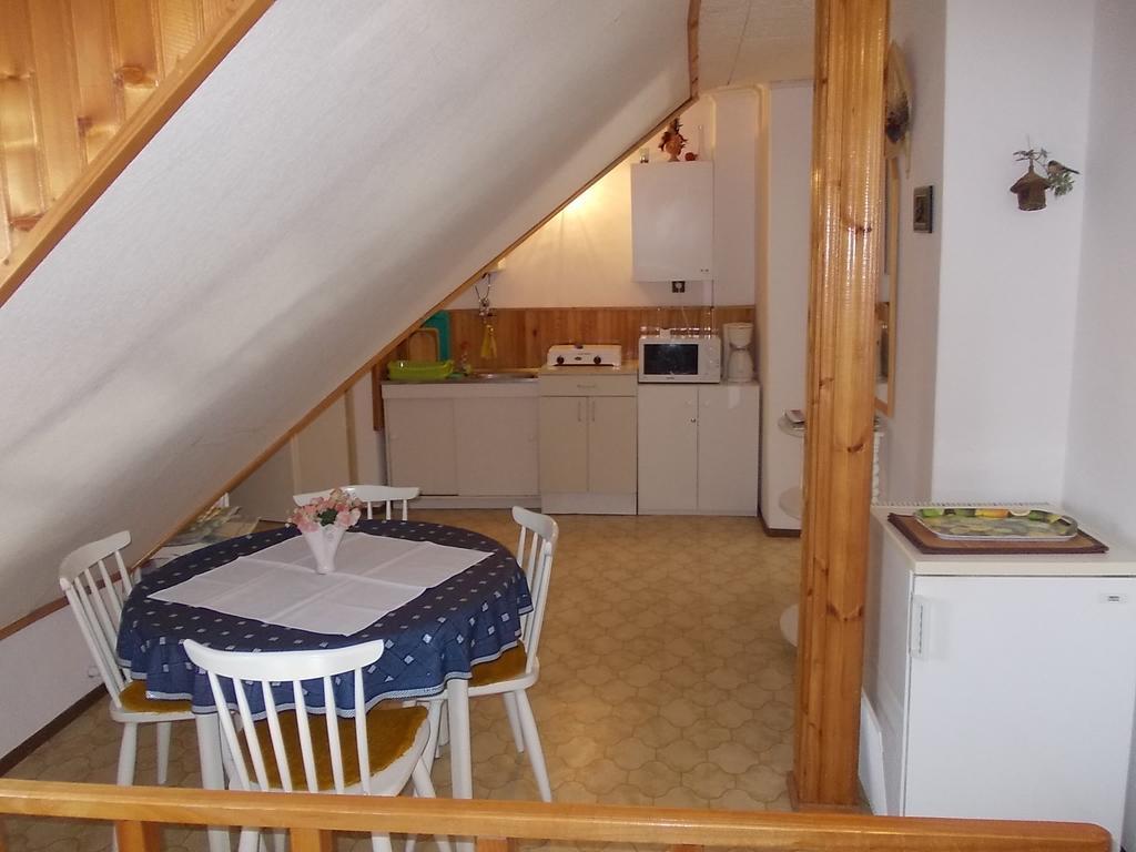 Judit Vendeghaz ヘーヴィーズ 部屋 写真